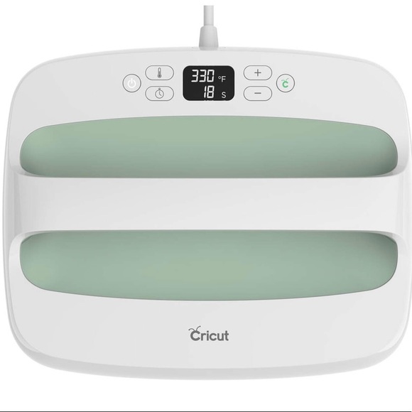 Cricut EasyPress 2 (Mint) 12x10 - Picture 1 of 5